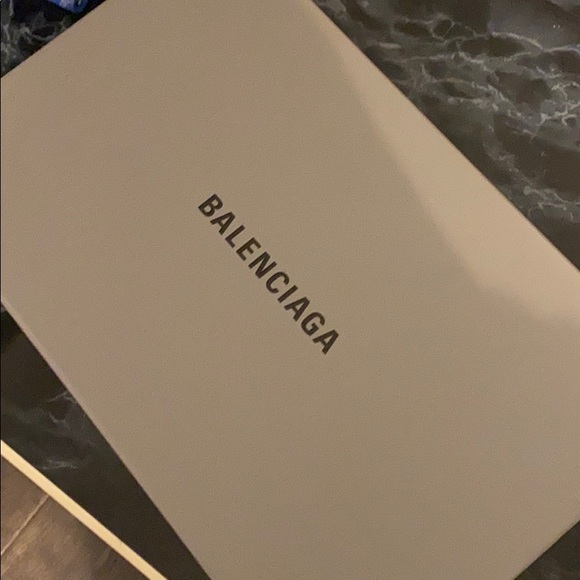 Balenciaga Shoes - Picture 1 of 5